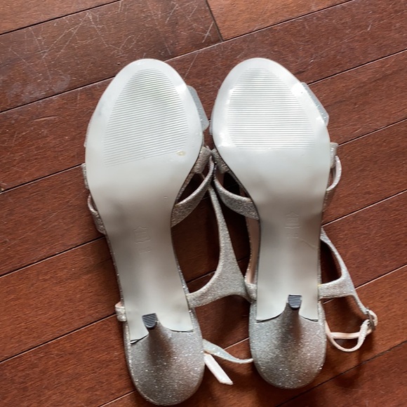 Silver Shimmer Heels - Picture 5 of 6
